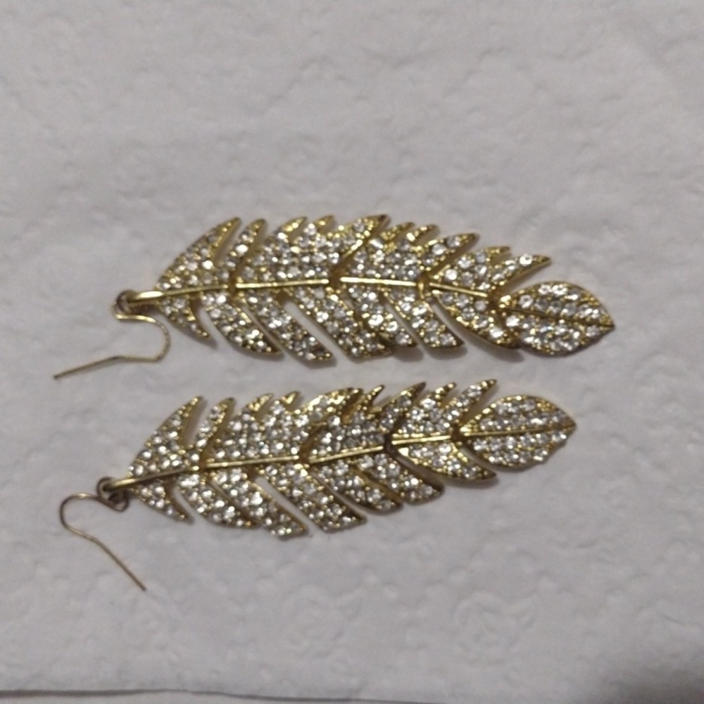 Elegant Gold Tone Leaf Earrings